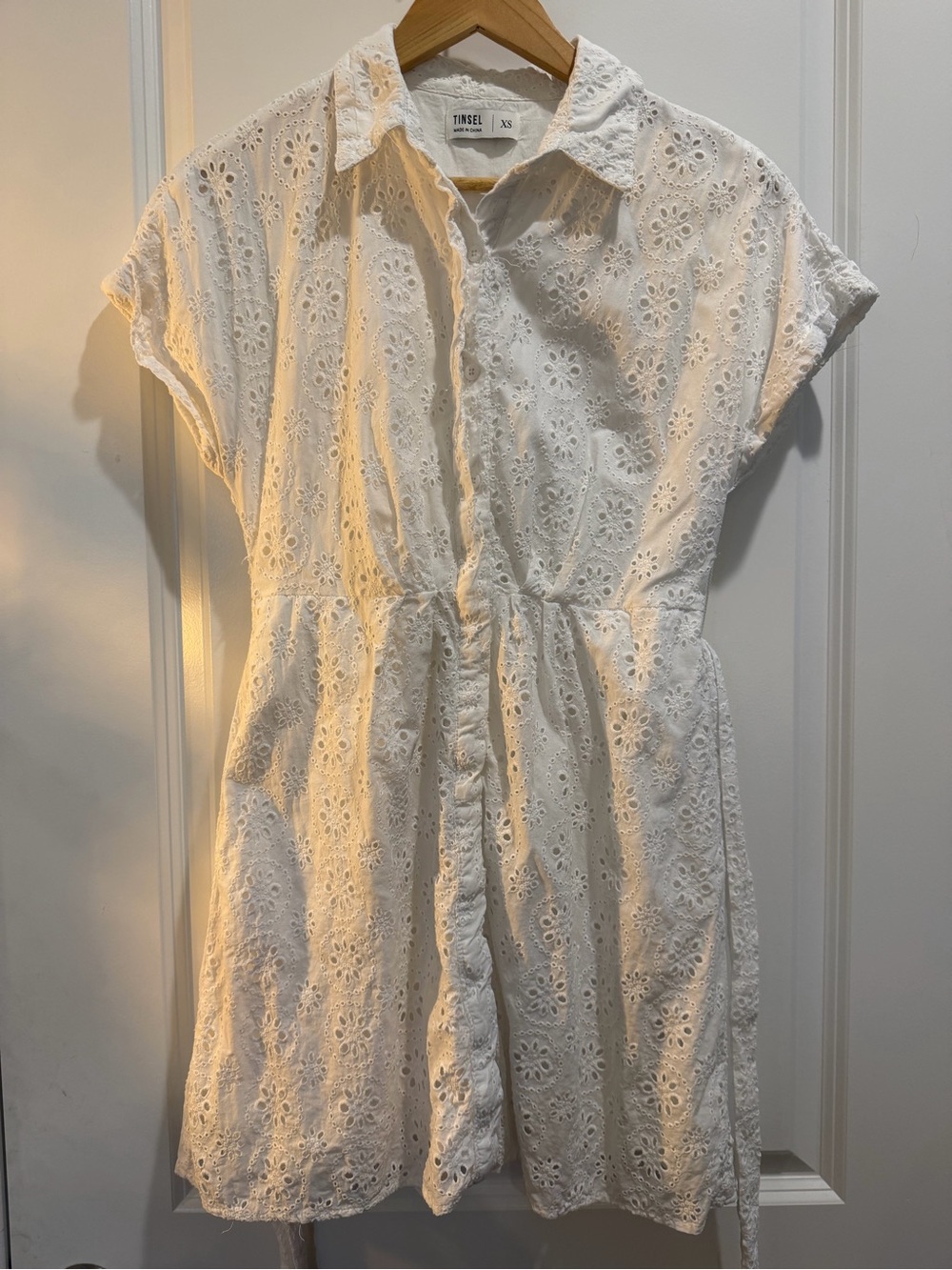 Tinsel White Eyelet Shirt Dress XS 100% Cotton Tie Waist Button Front Lined Belt